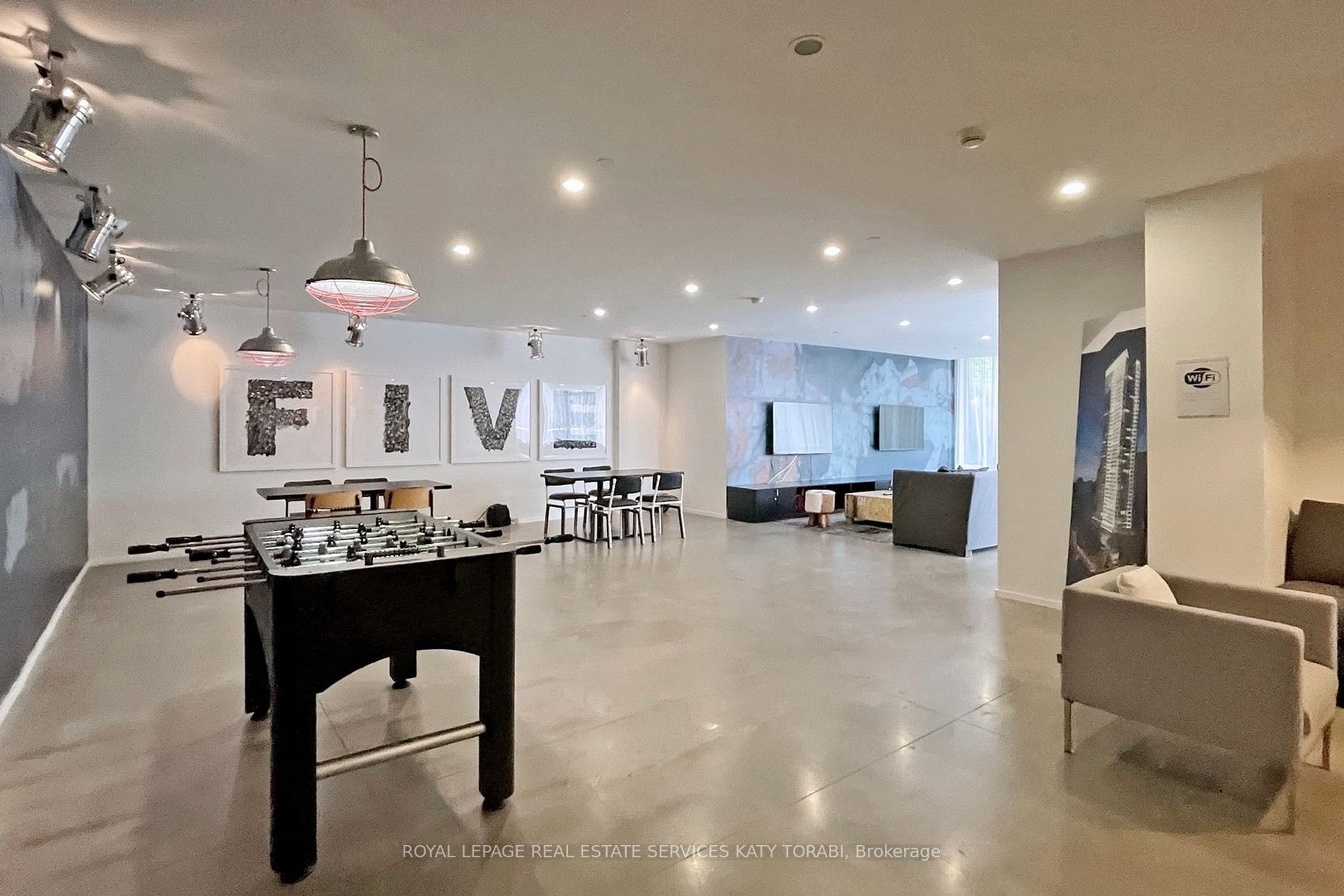 5 St Joseph St, #404
