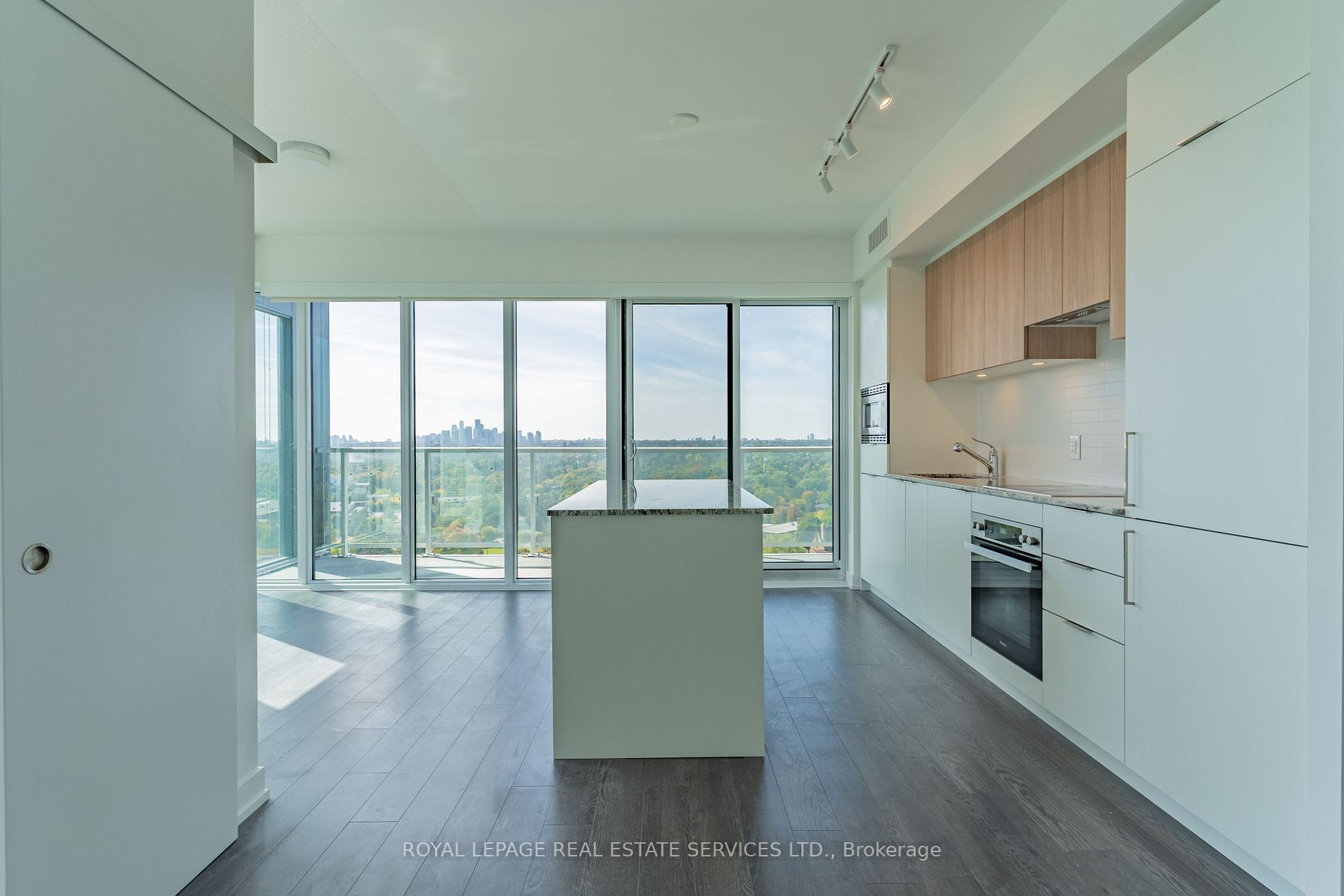20 O'neill Rd, #1423
