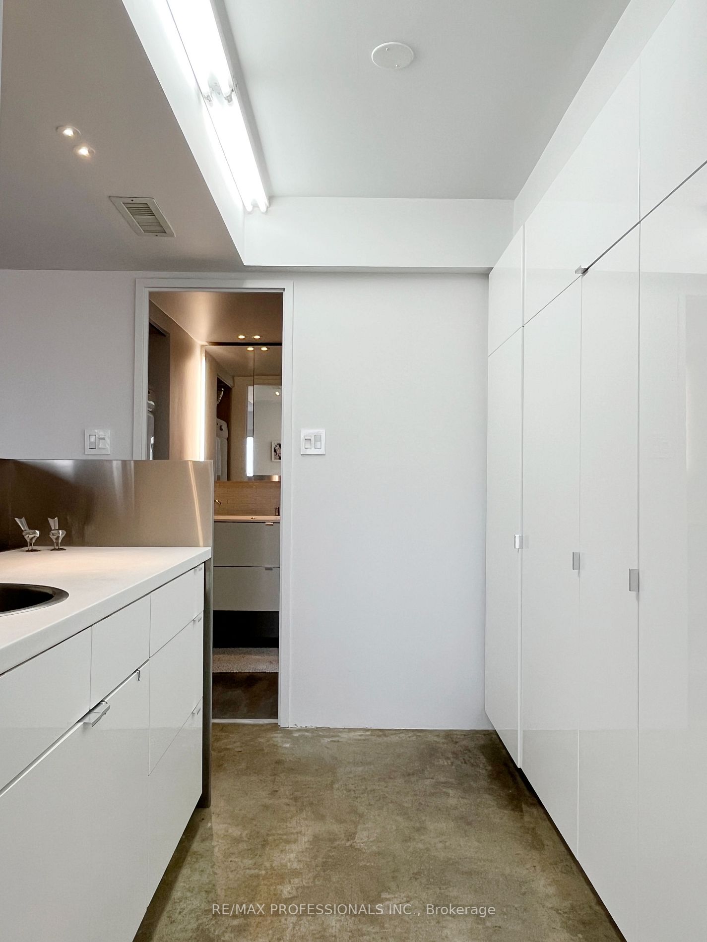 1001 Bay St, #2316