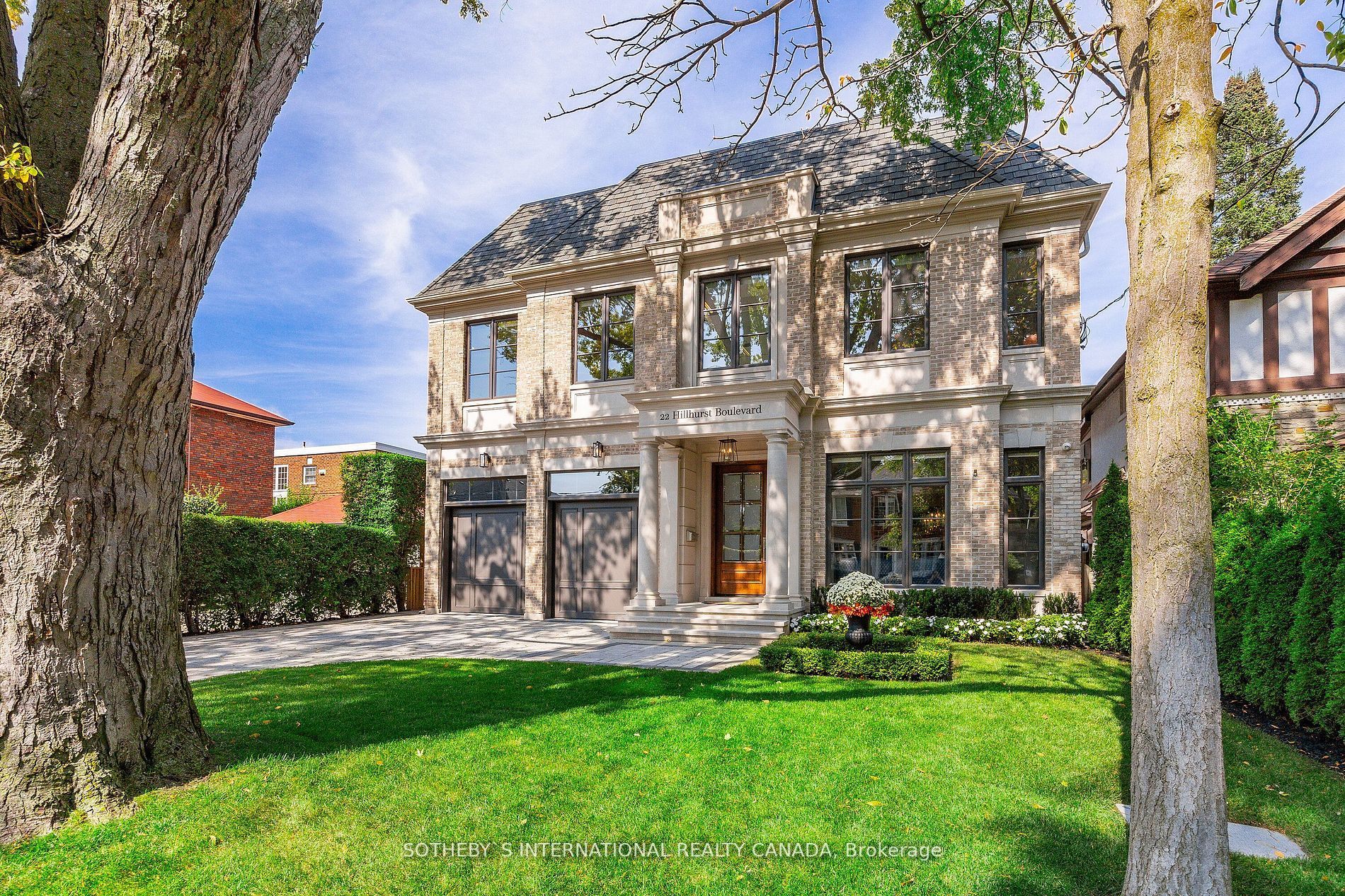 22 Hillhurst Blvd