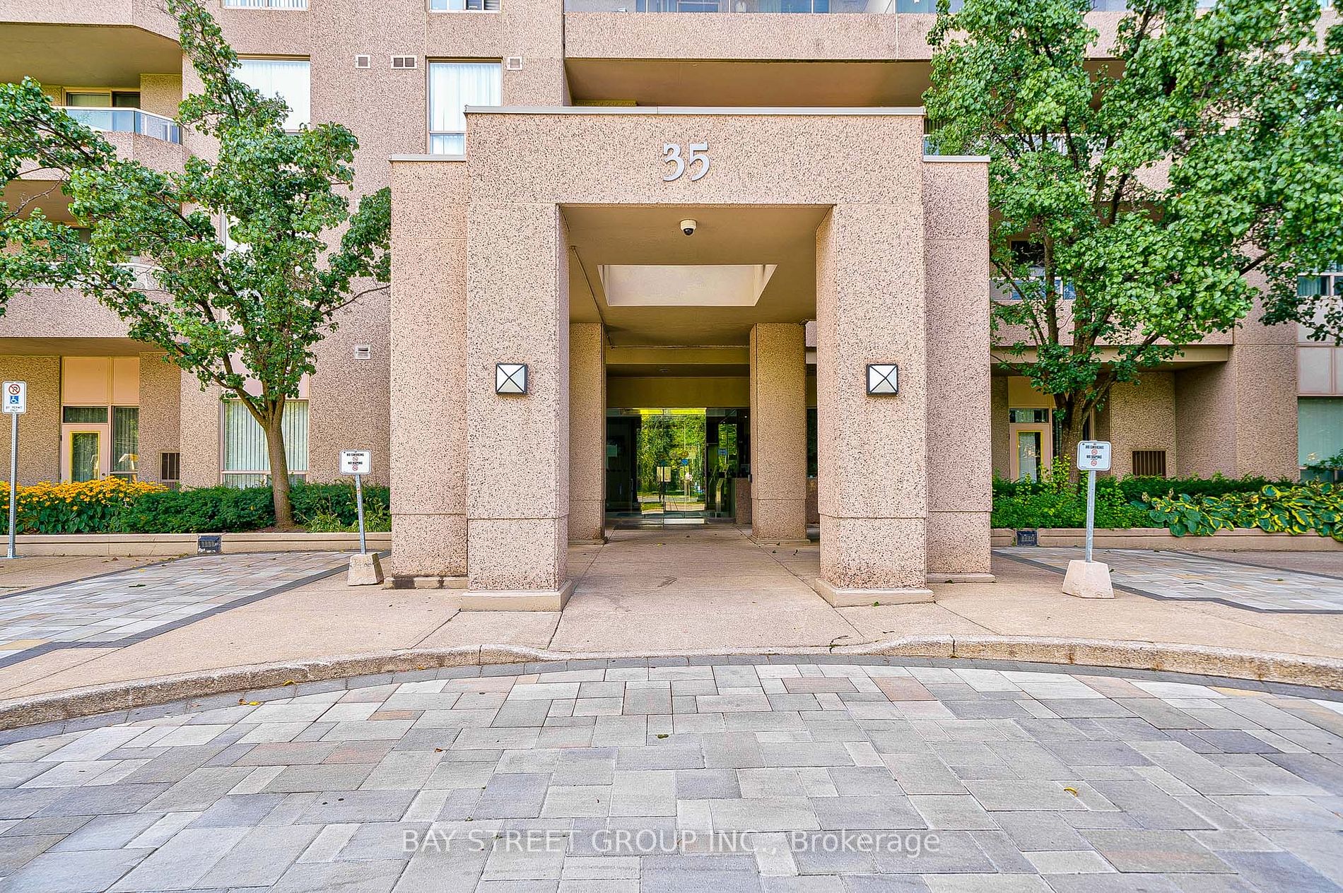 35 Empress Ave, #1010