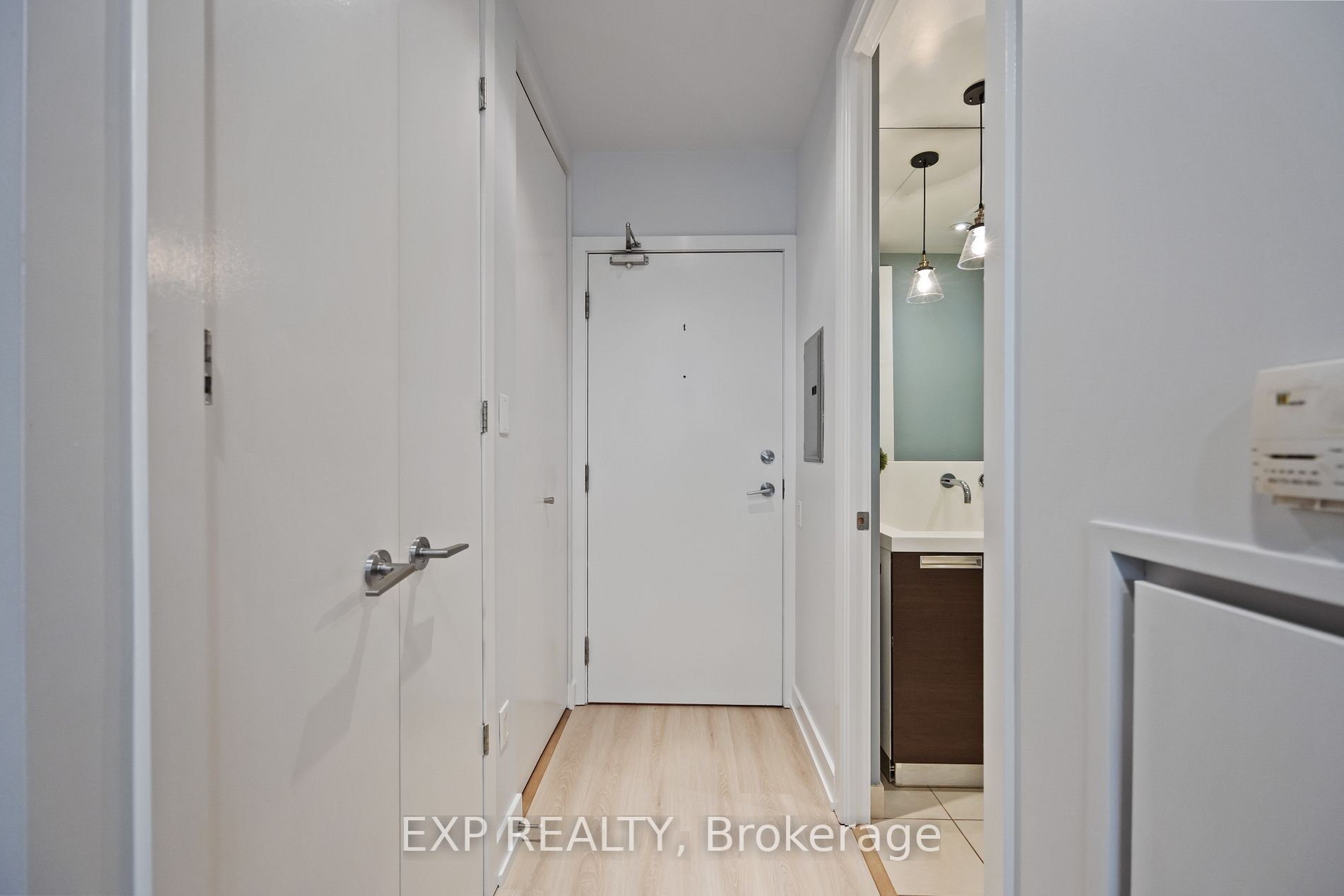 20 Stewart St, #202