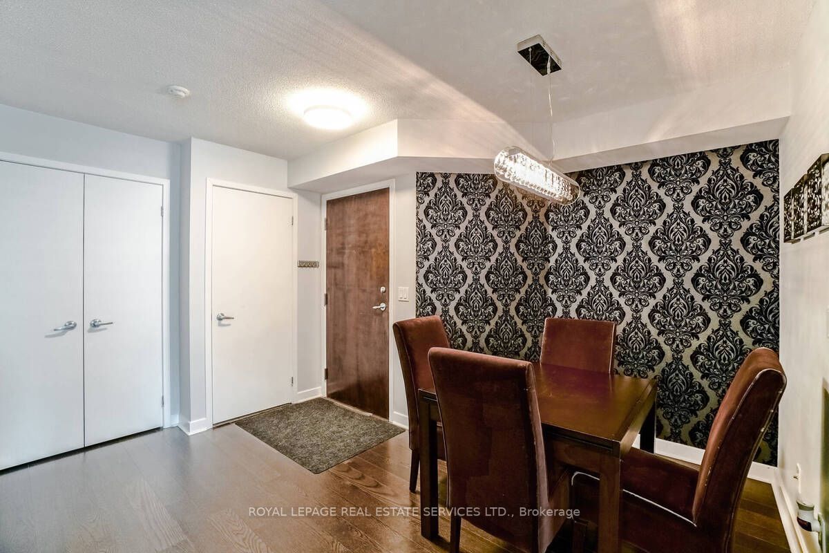 12 Yonge St, #1311