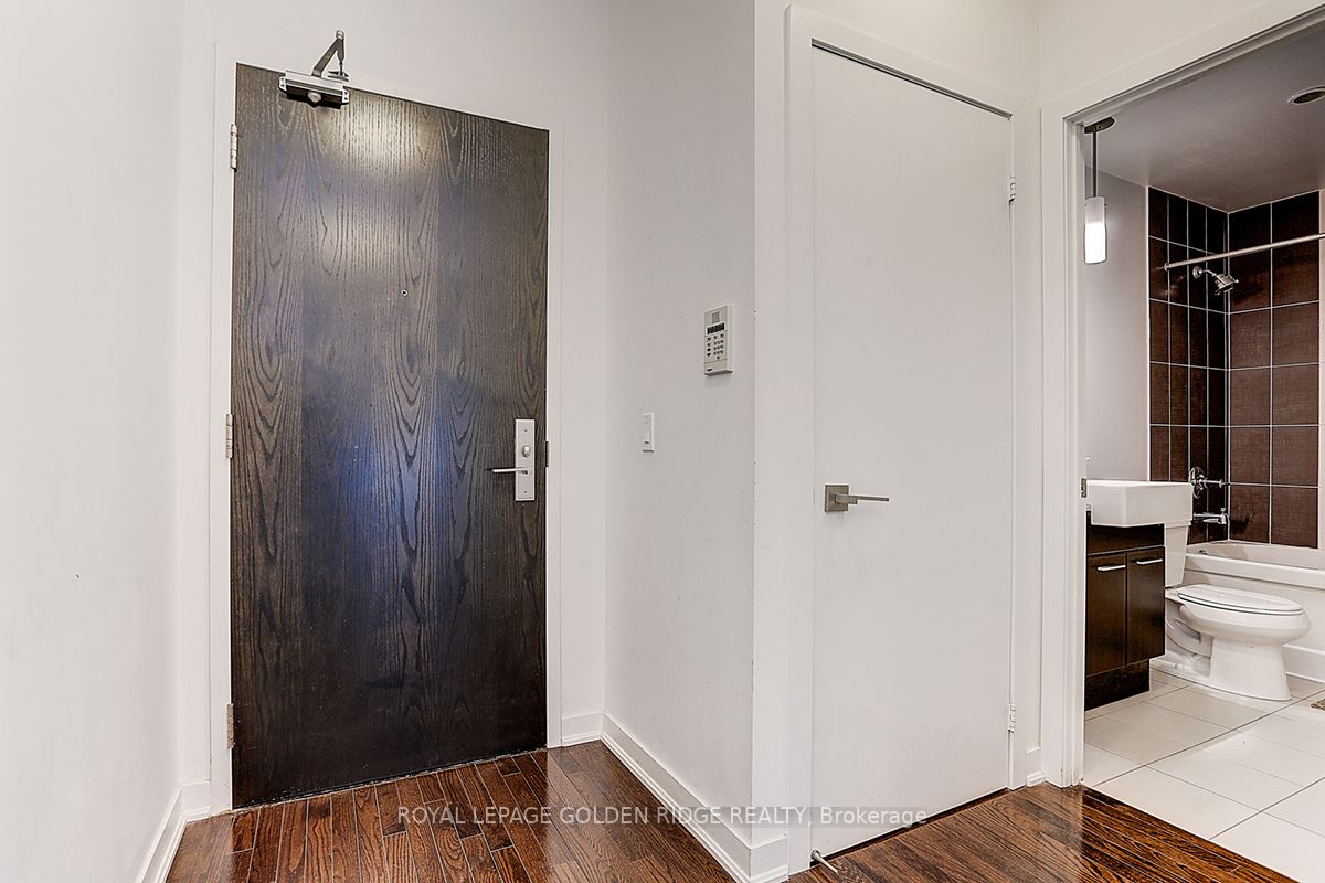 770 Bay St, #1008