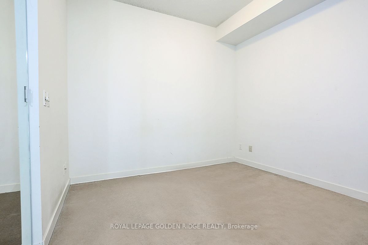 770 Bay St, #1008