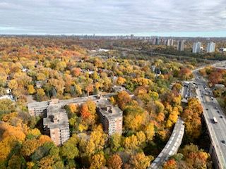 575 Bloor St E, #3205