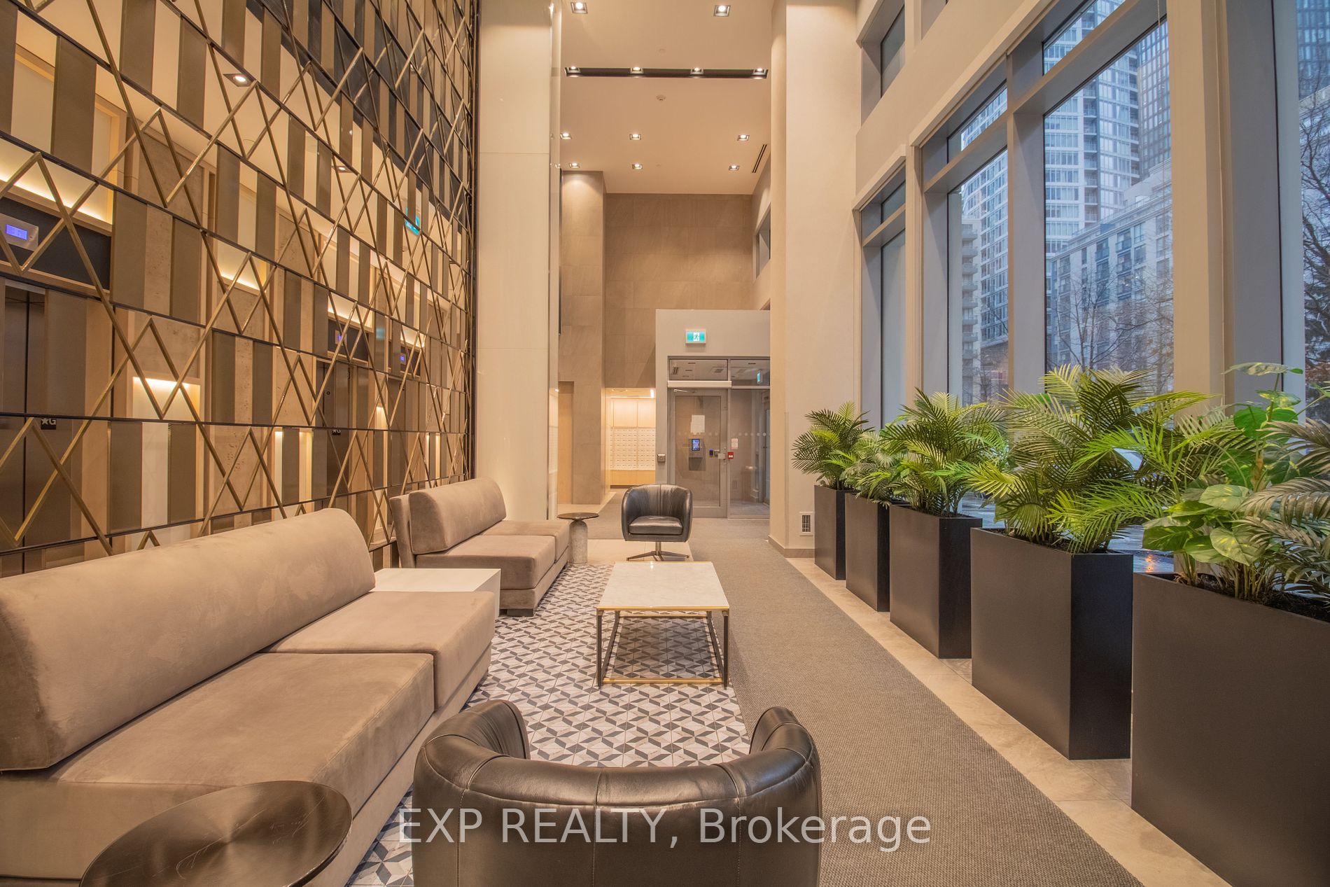 77 Mutual St, #2210