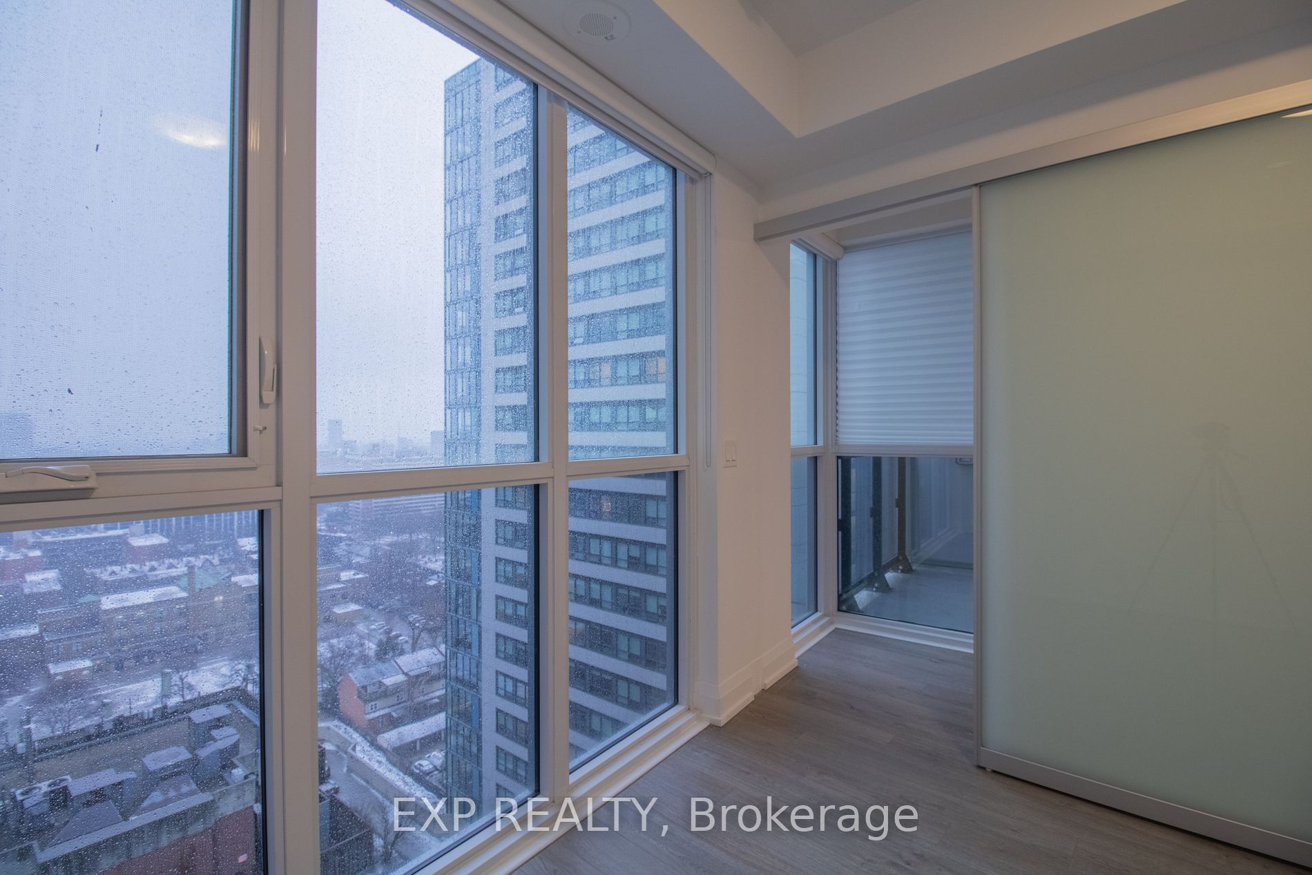 77 Mutual Street, #2210