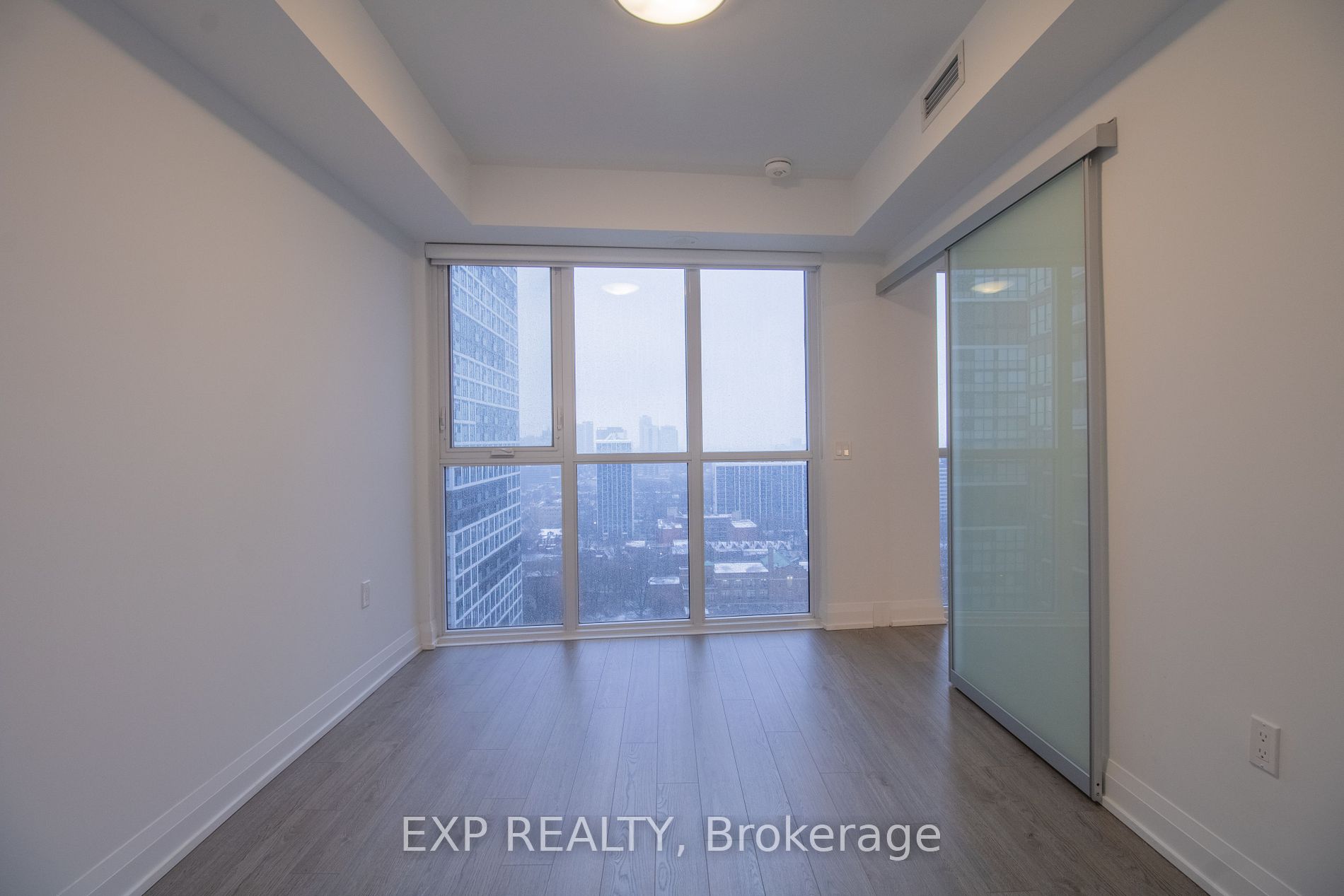 77 Mutual Street, #2210