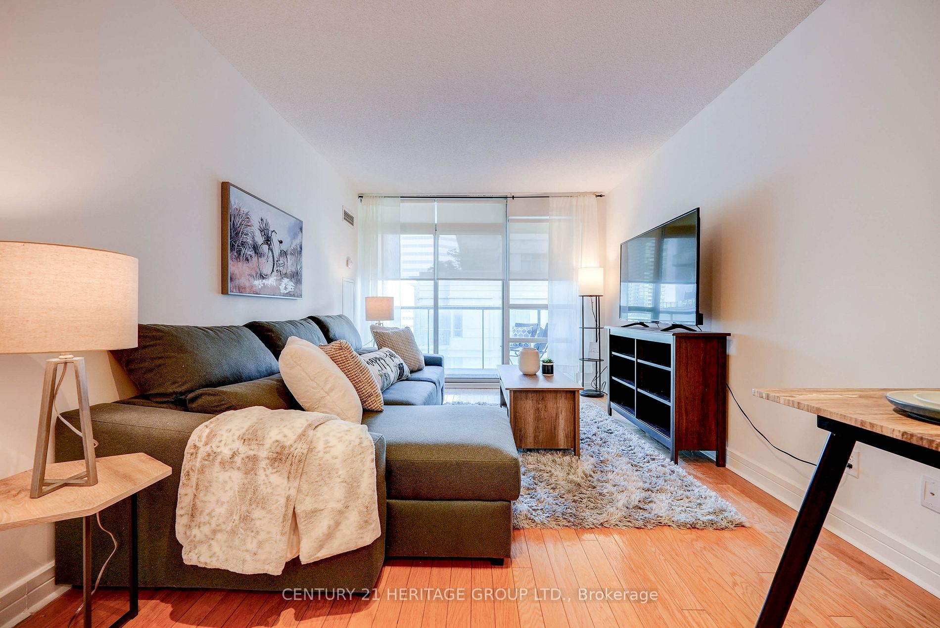 16 Harrison Garden Blvd, #612