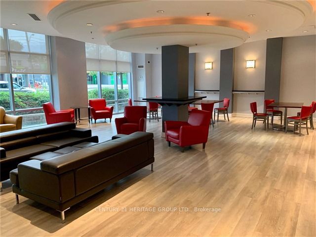 16 Harrison Garden Blvd, #612