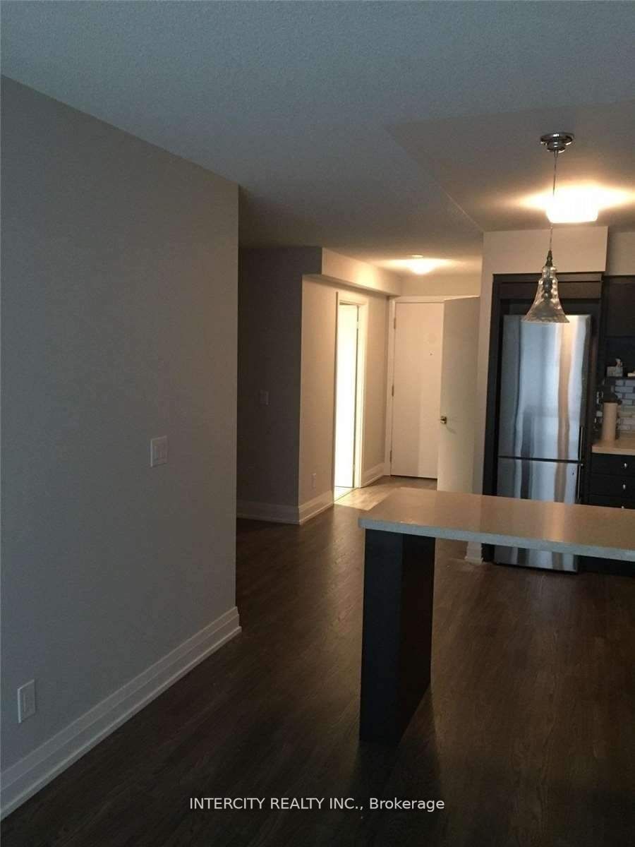 565 Wilson Ave, #1005