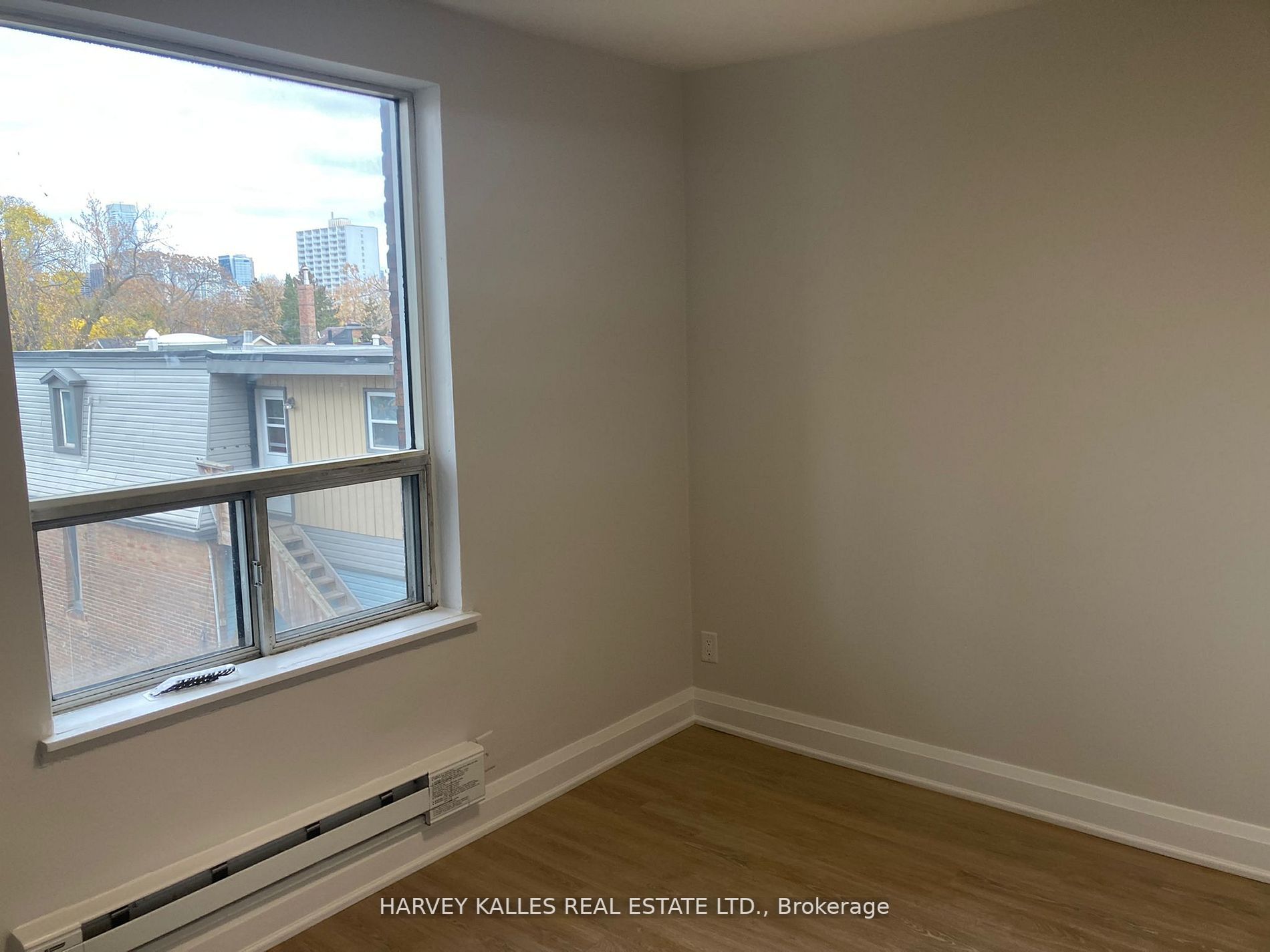 399 Dupont St, #104