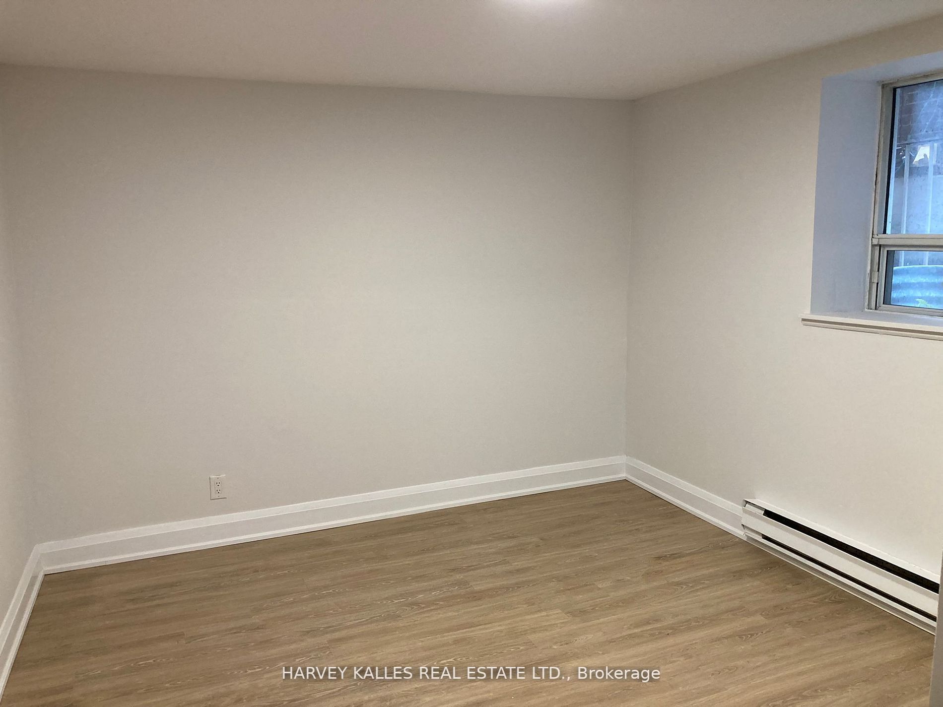 399 Dupont St, #104