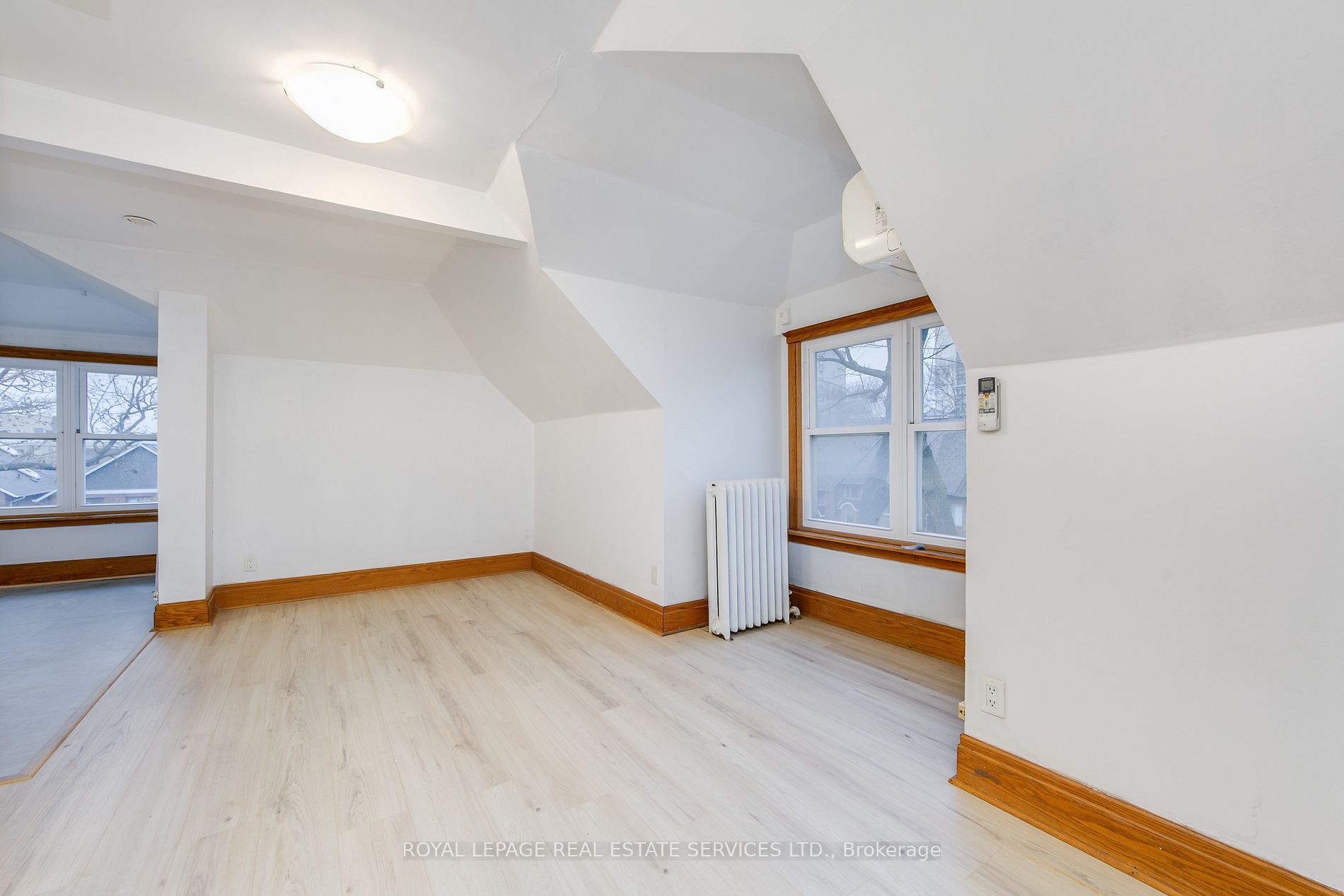 353 Spadina Rd, #3
