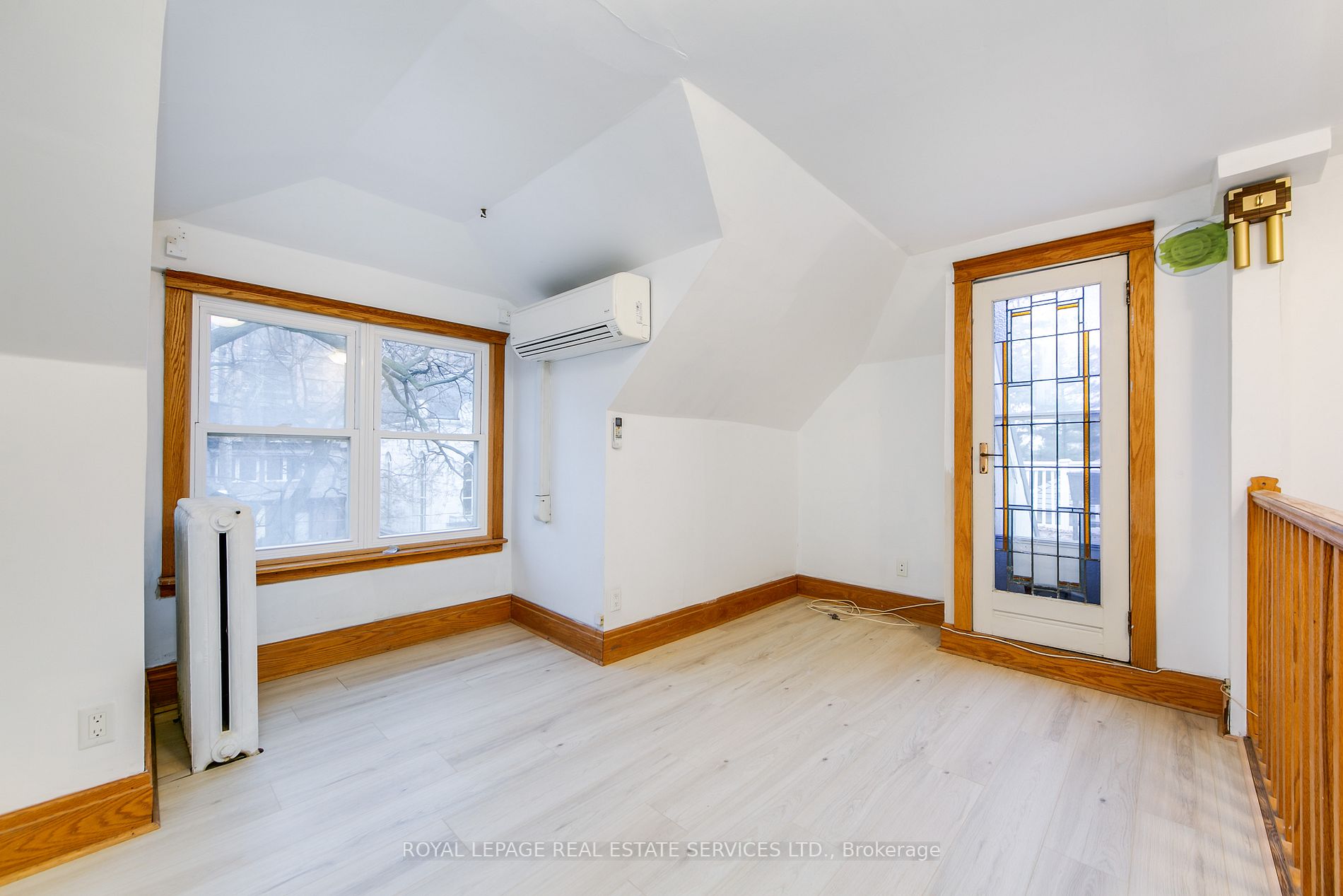353 Spadina Rd, #3
