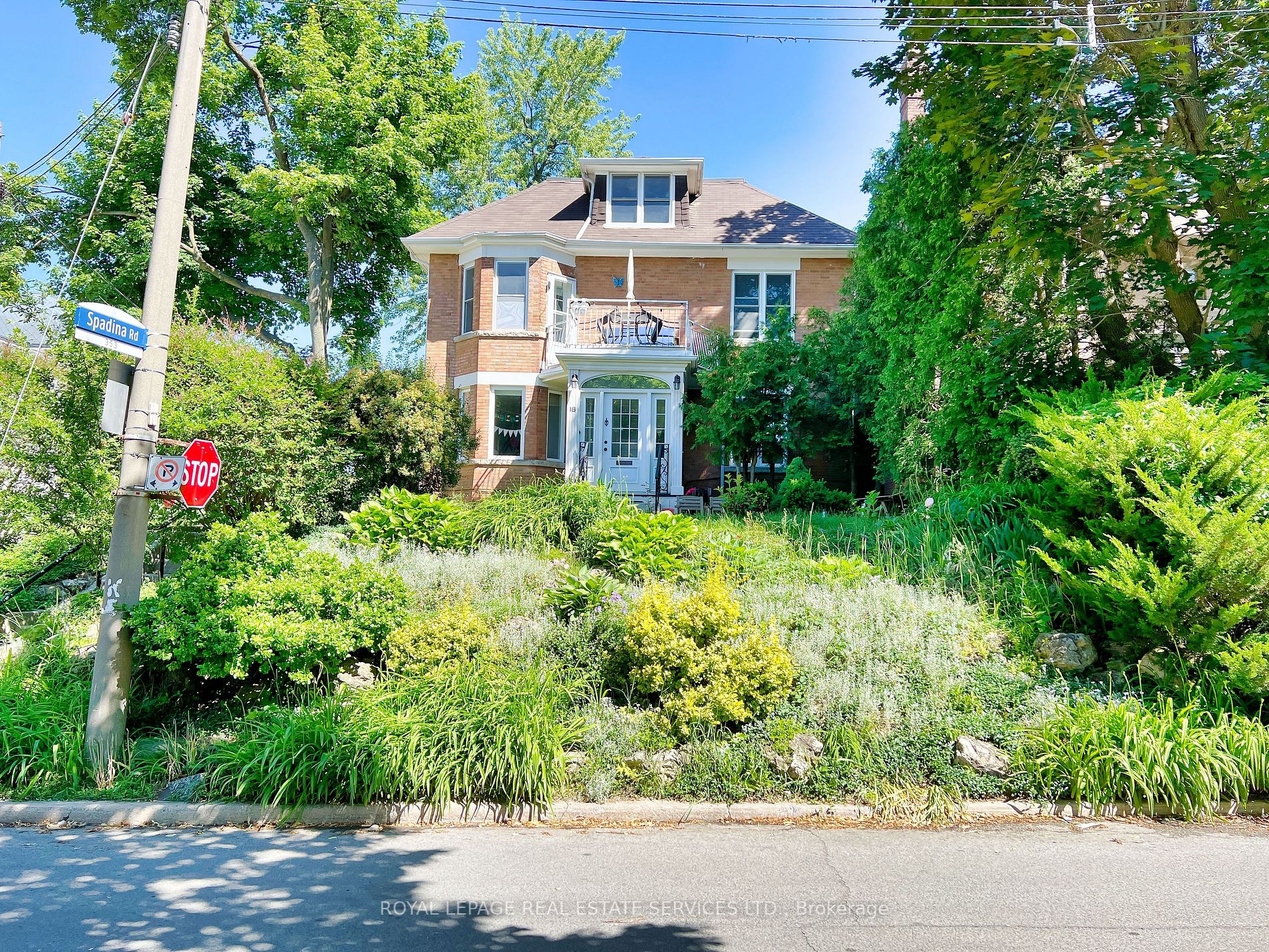 353 Spadina Rd, #3