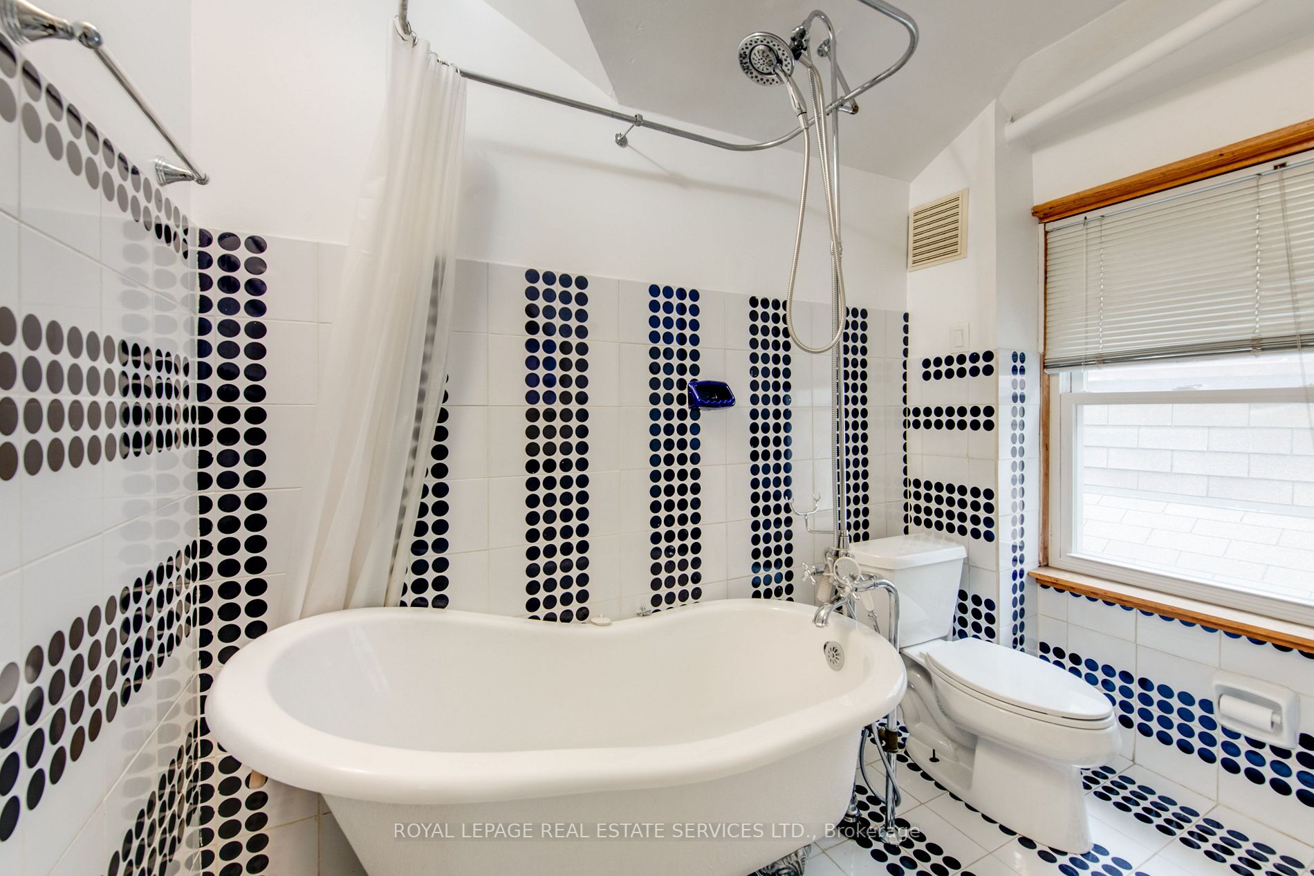 353 Spadina Rd, #3