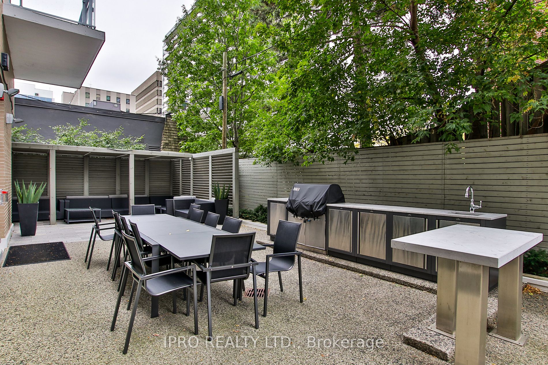 68 Merton Street, #516
