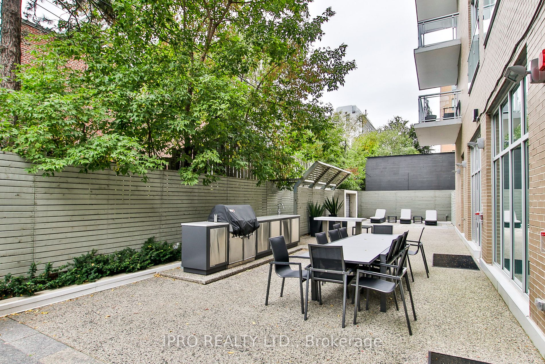 68 Merton Street, #516