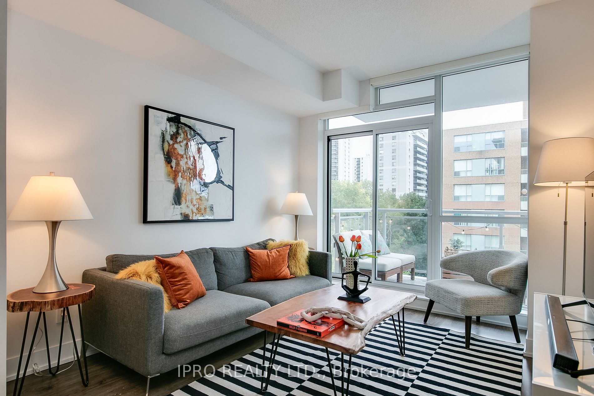 68 Merton Street, #516