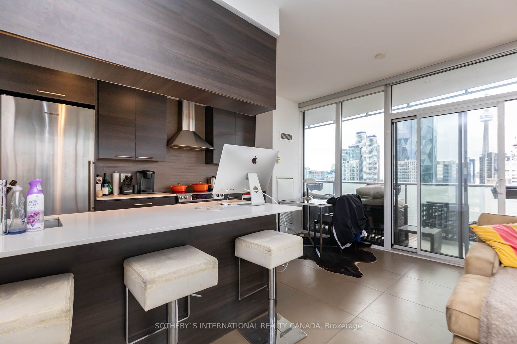 1 Market St, #2803