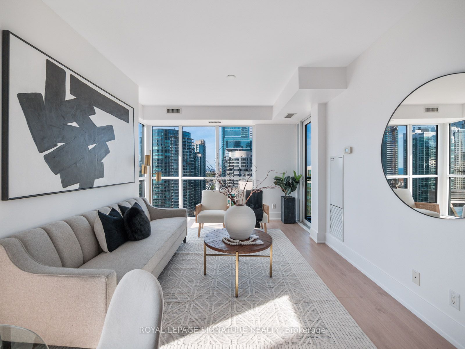 300 Front St W, #2012