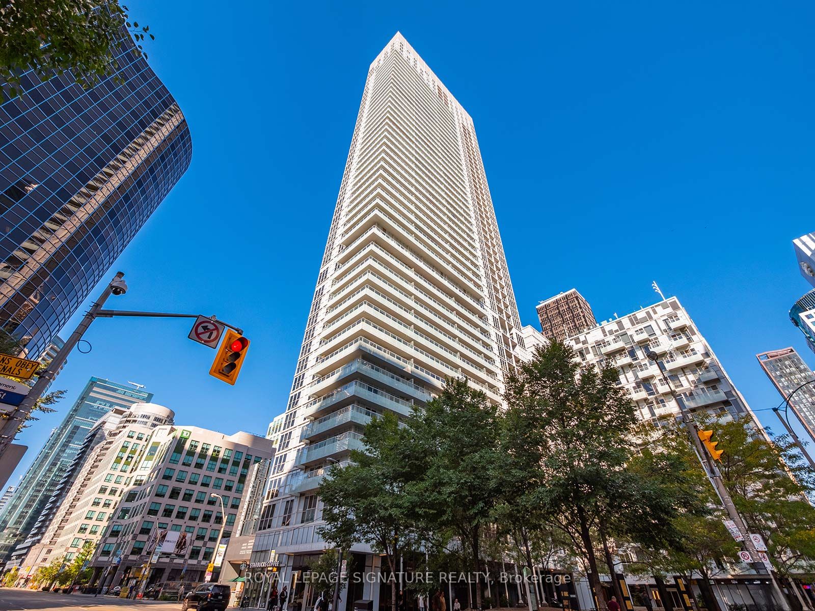 300 Front St W, #2012