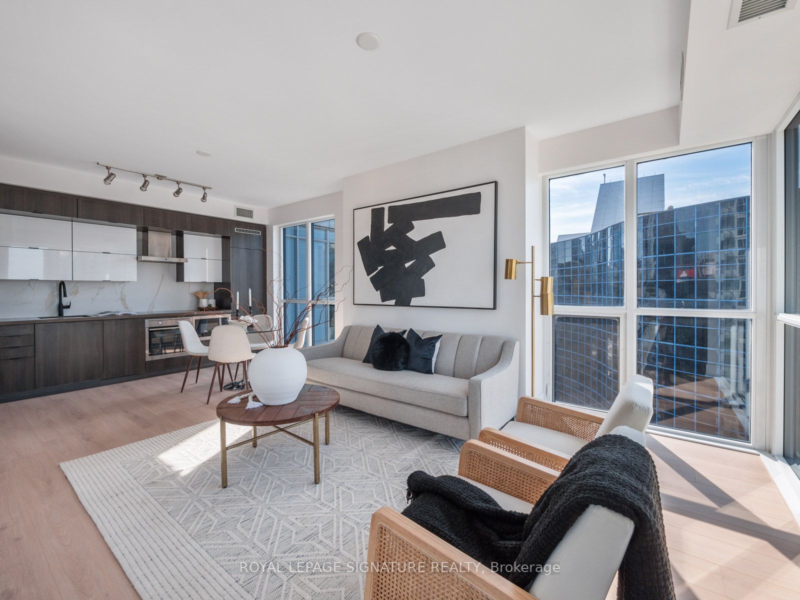 300 Front St W, #2012