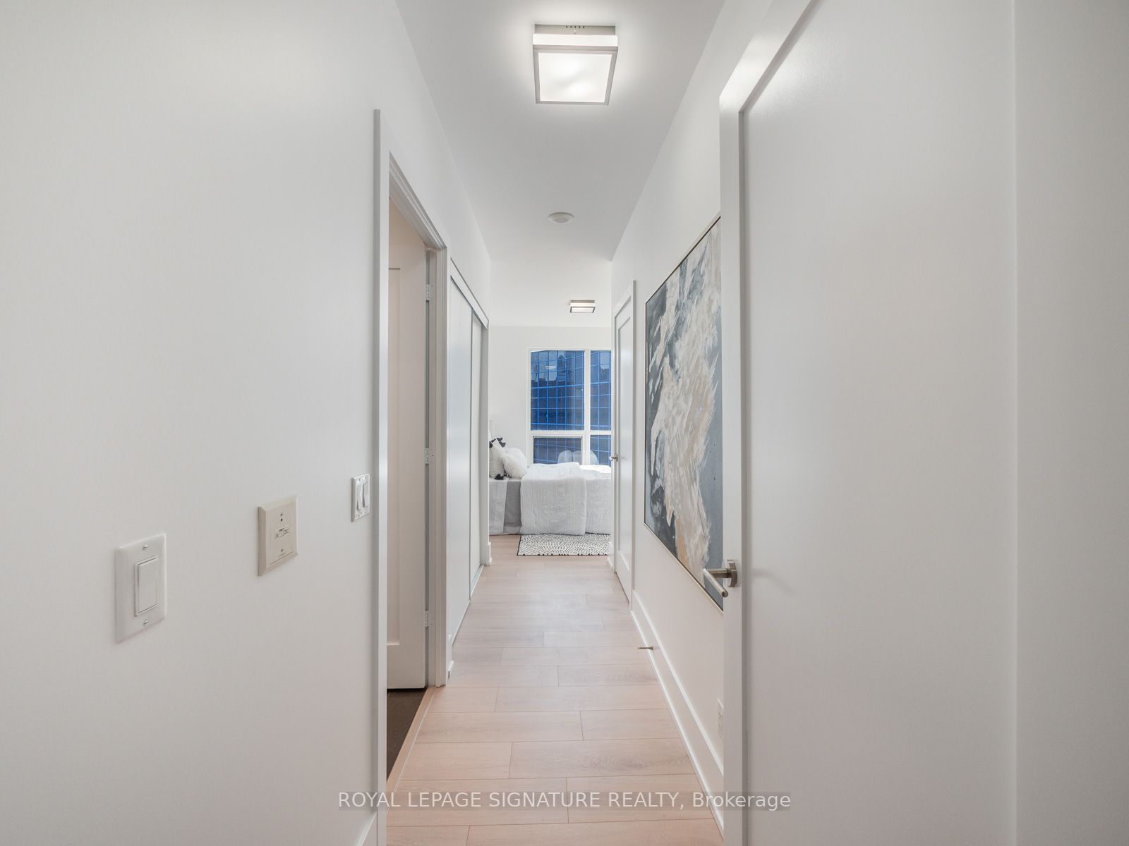 300 Front St W, #2012
