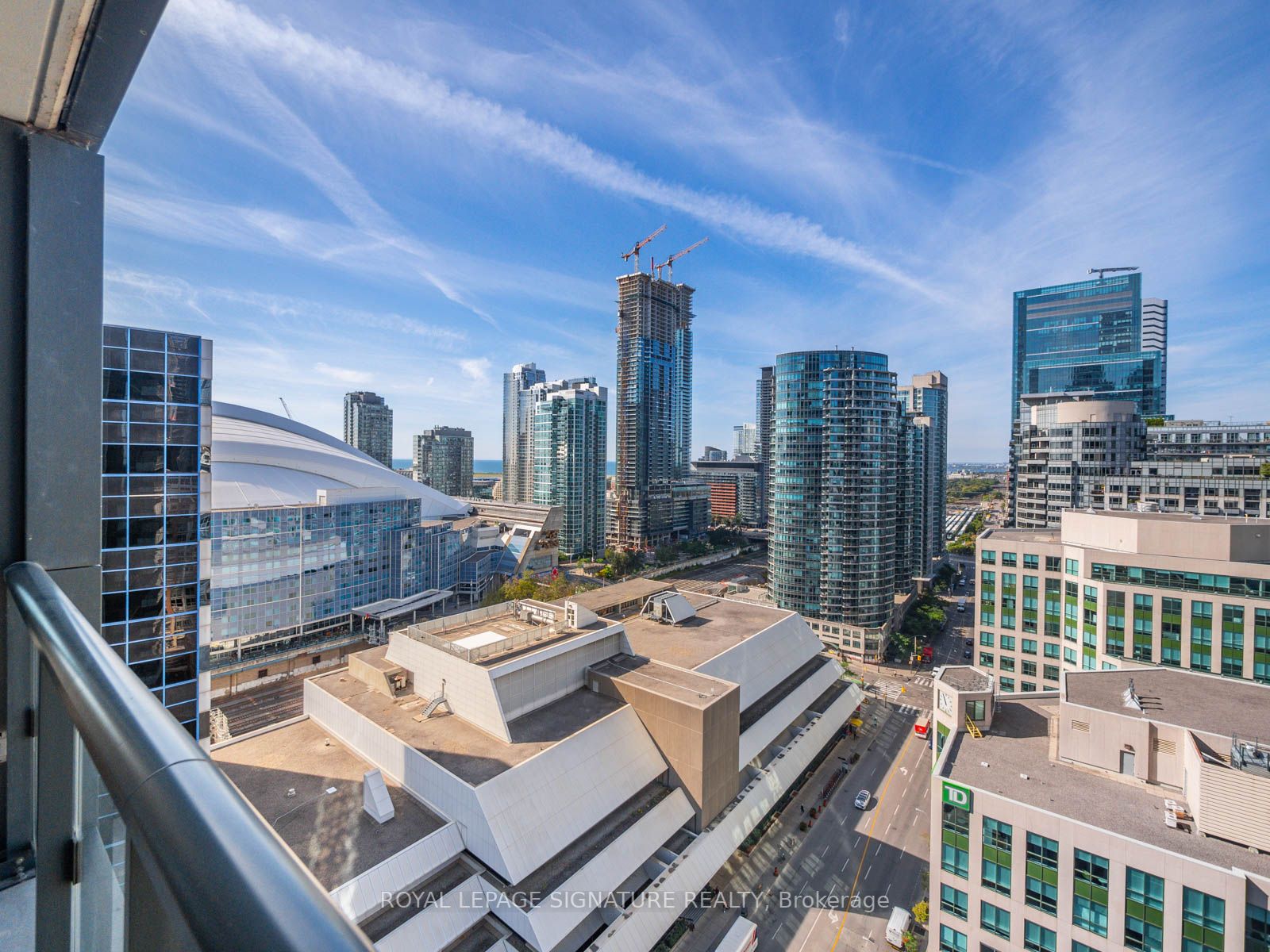 300 Front St W, #2012