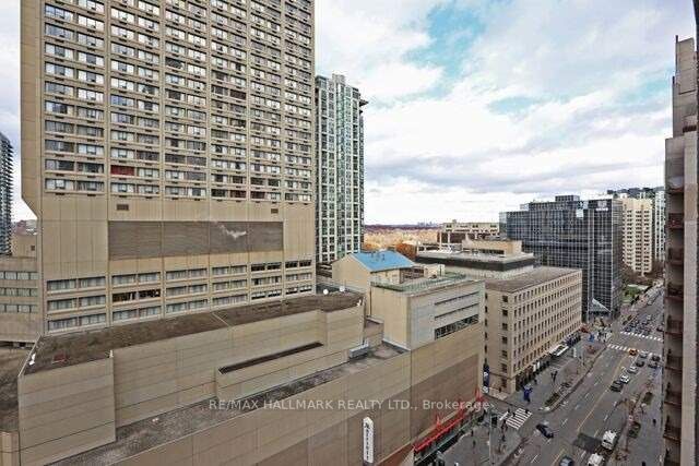 55 Bloor Street E, #1203