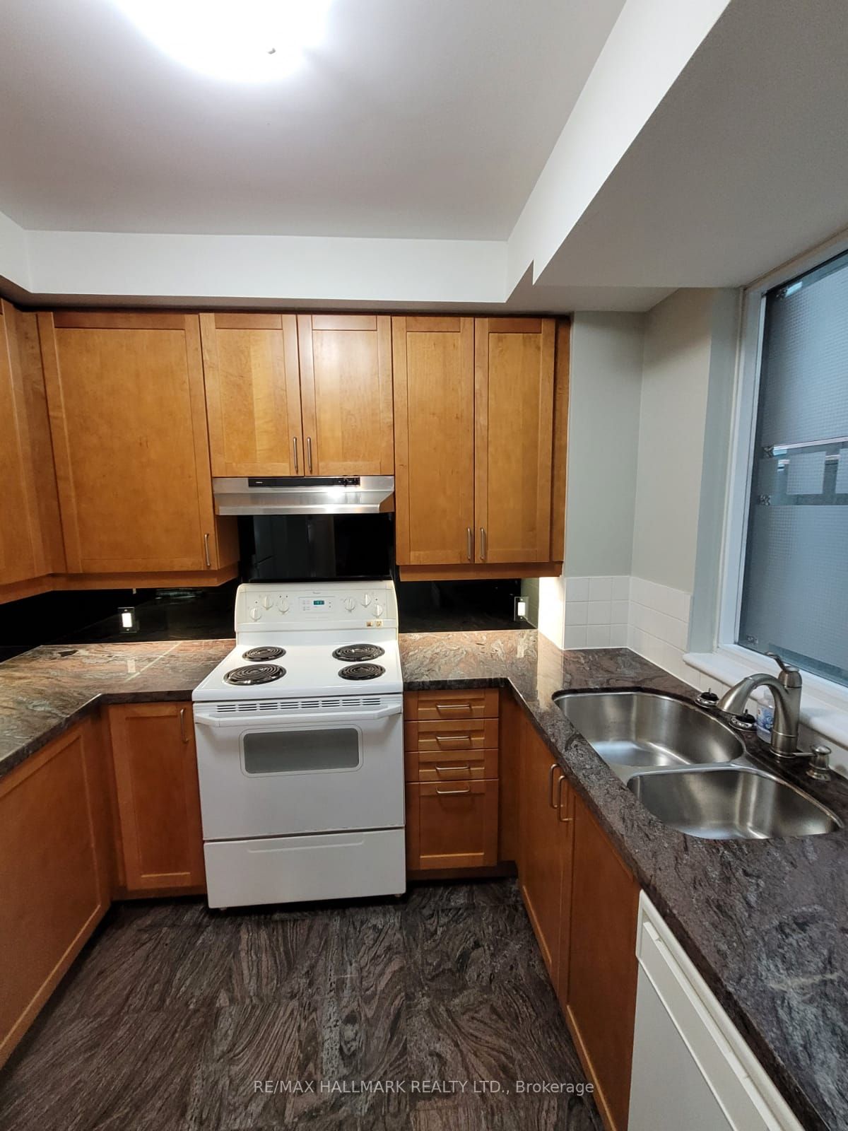 55 Bloor Street E, #1203