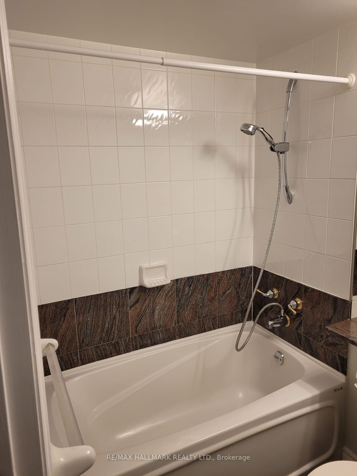 55 Bloor Street E, #1203