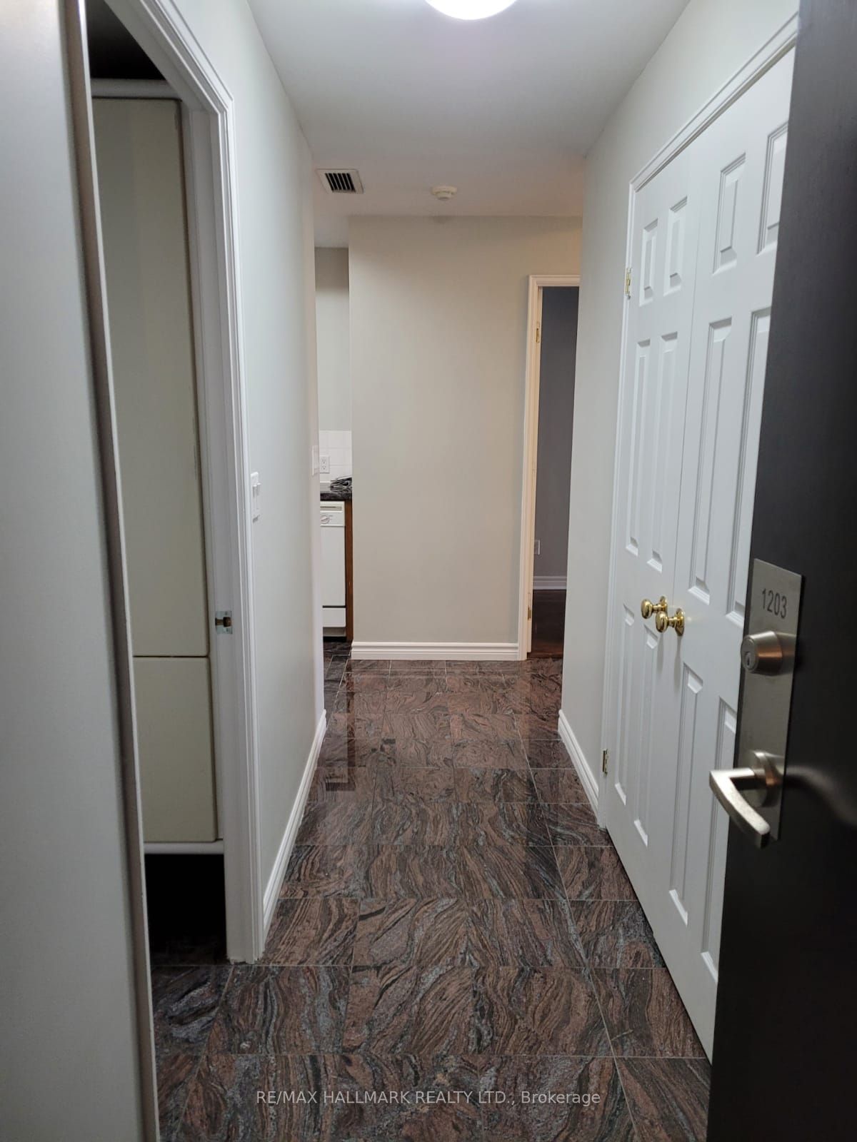 55 Bloor Street E, #1203