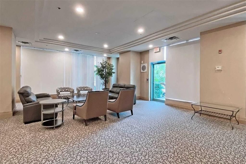 5500 Yonge Street, #710