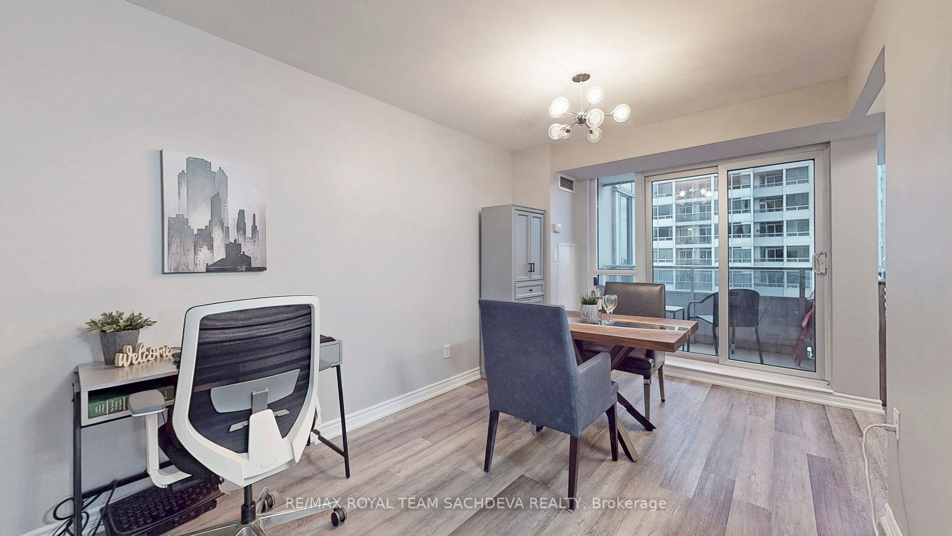 2 Rean Dr, #1208