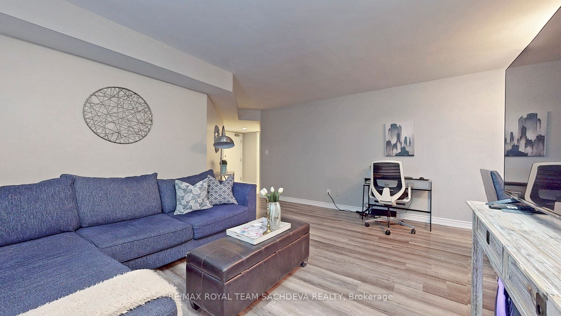 2 Rean Dr, #1208