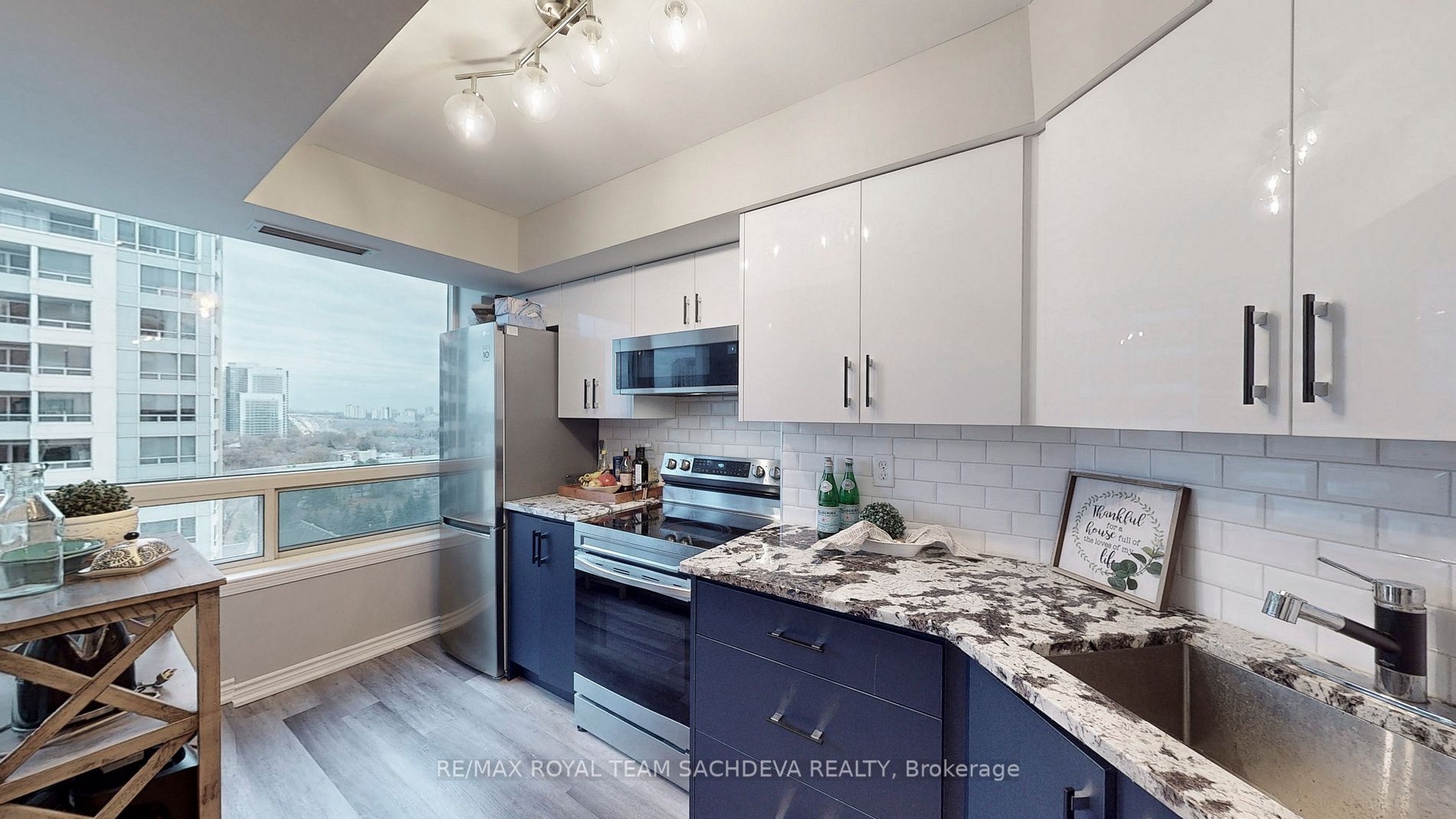 2 Rean Dr, #1208