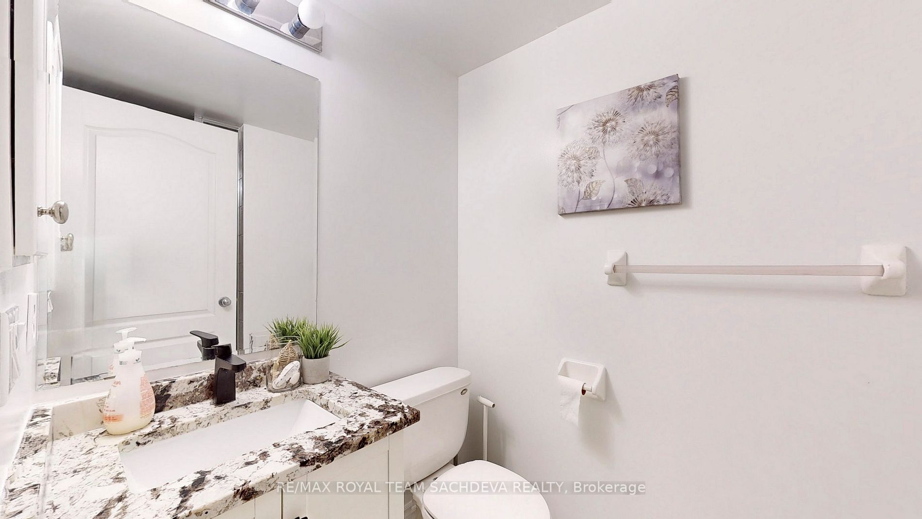 2 Rean Dr, #1208
