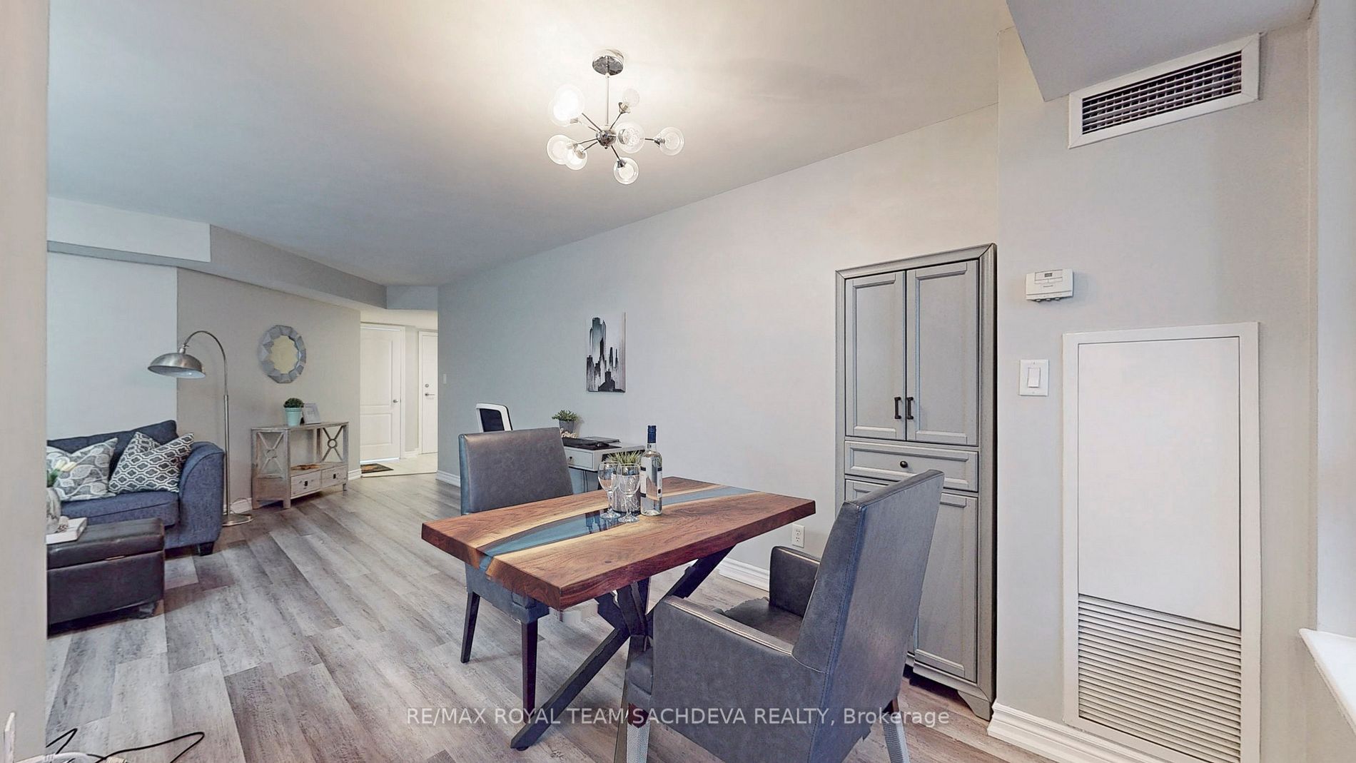 2 Rean Dr, #1208