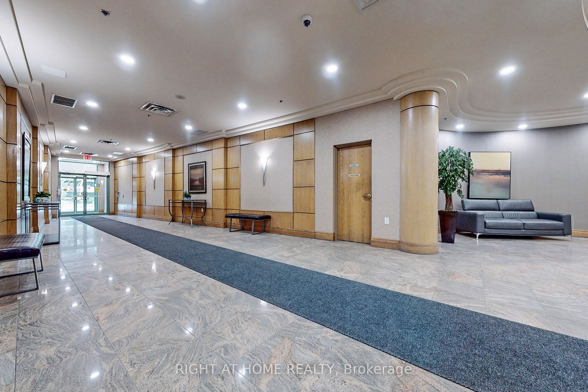 5500 Yonge St, #1002