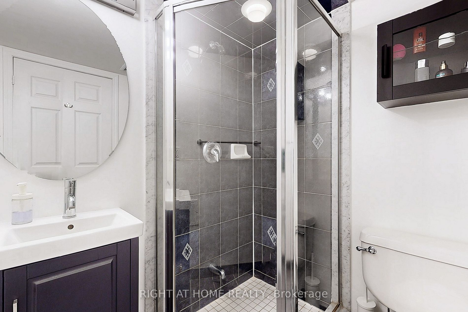 5500 Yonge St, #1002