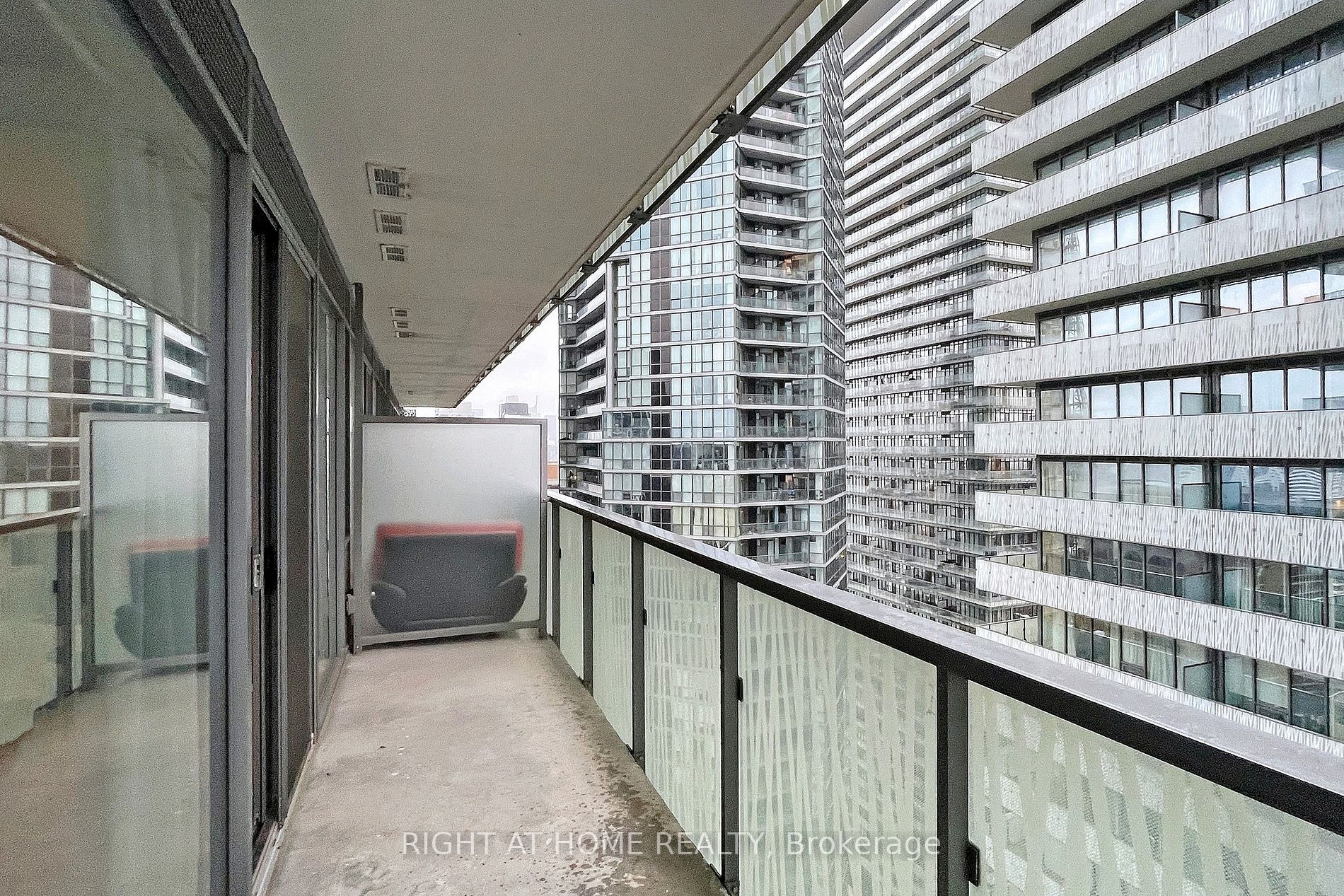 50 Charles St E, #2607
