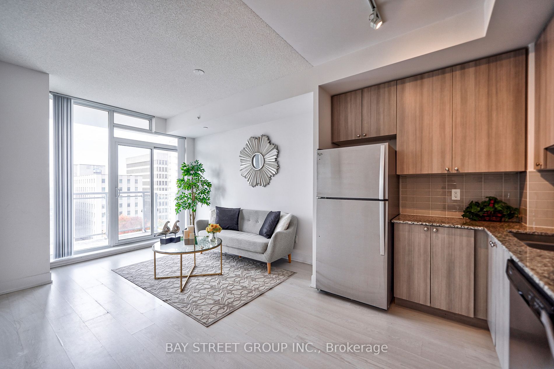 68 Merton St, #909