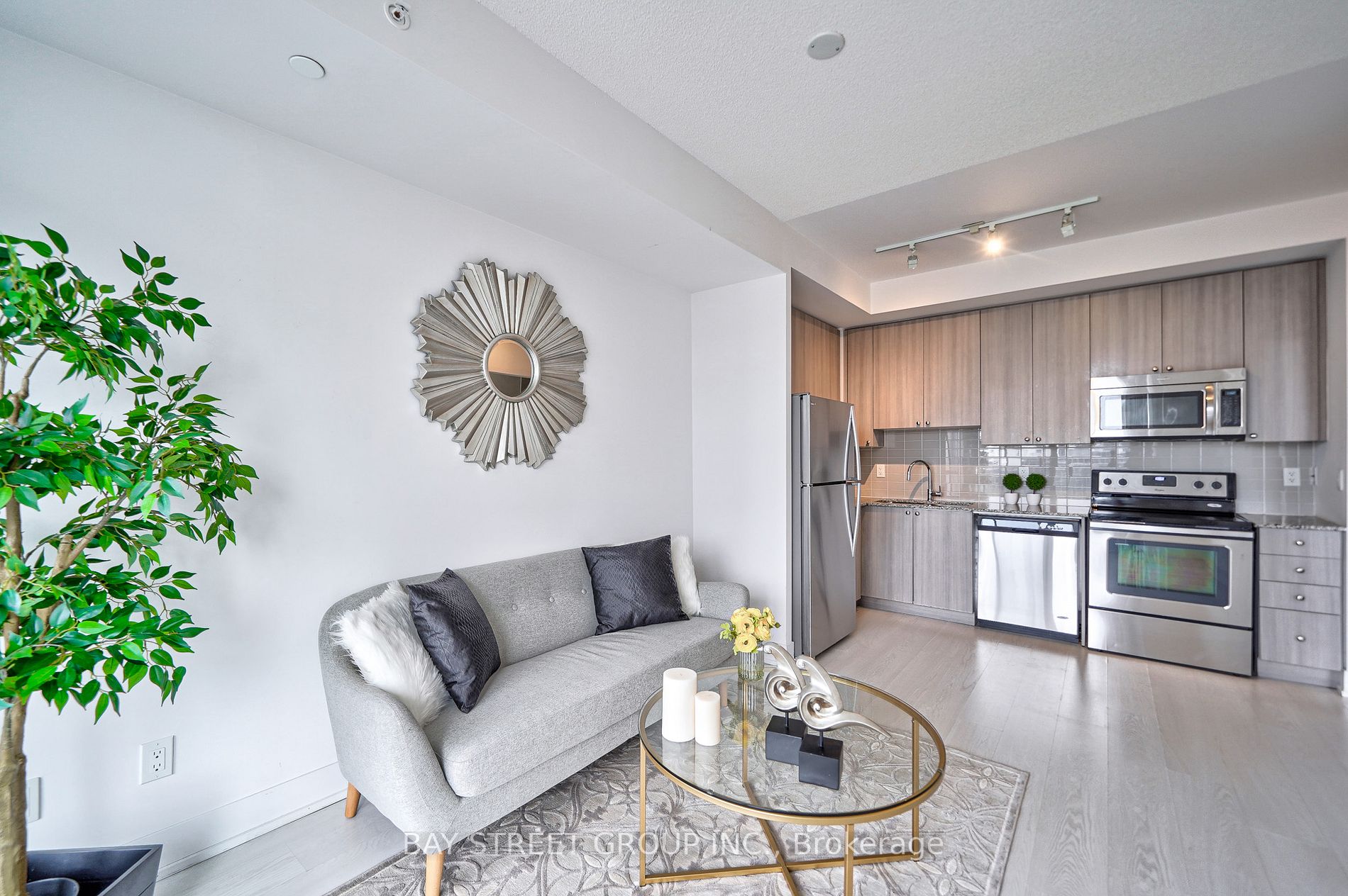 68 Merton St, #909