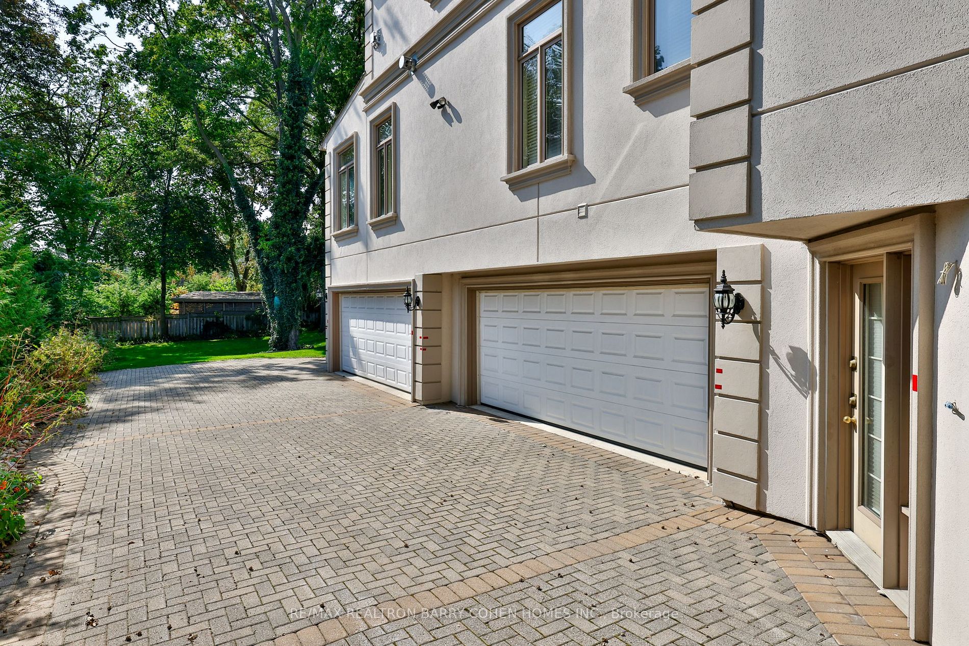 17 Paddock Court