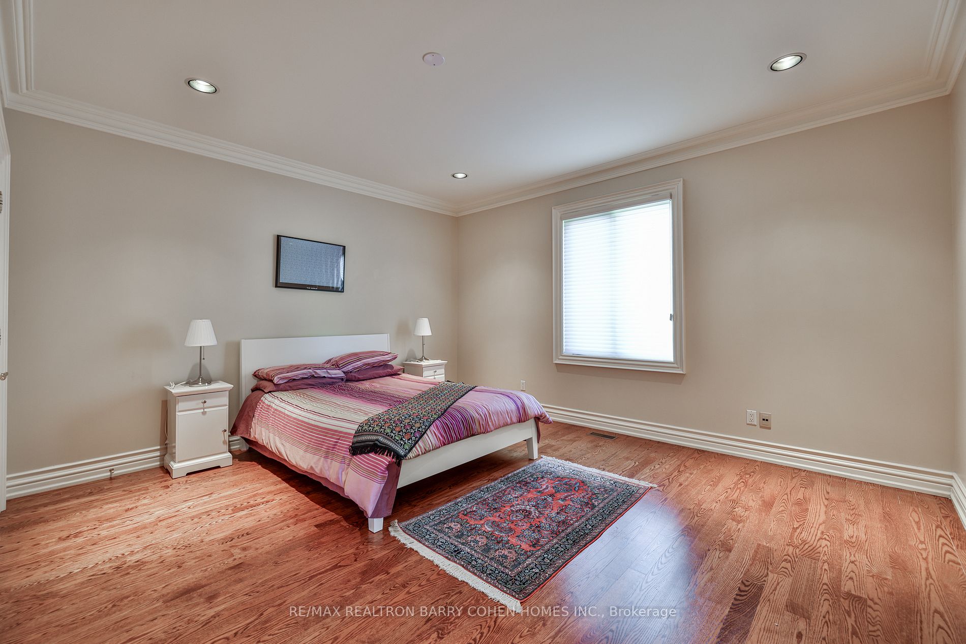 17 Paddock Court