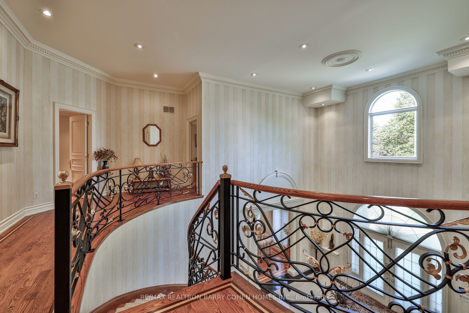 17 Paddock Court