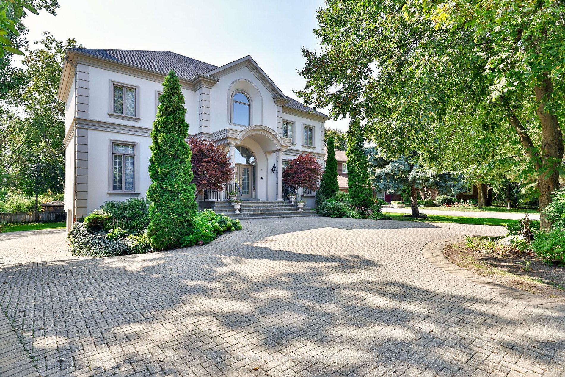 17 Paddock Court